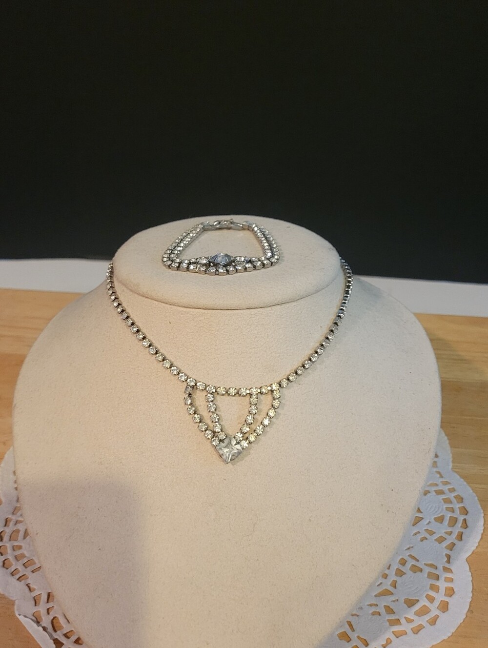 Vintage Matching Designed Rhinestone Style Bracelet and Necklace Set